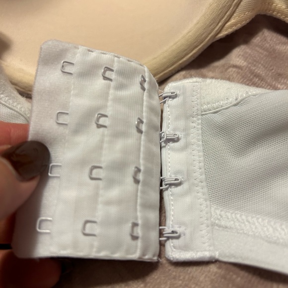 Lightly lined T-shirt Bra - Picture 7 of 9